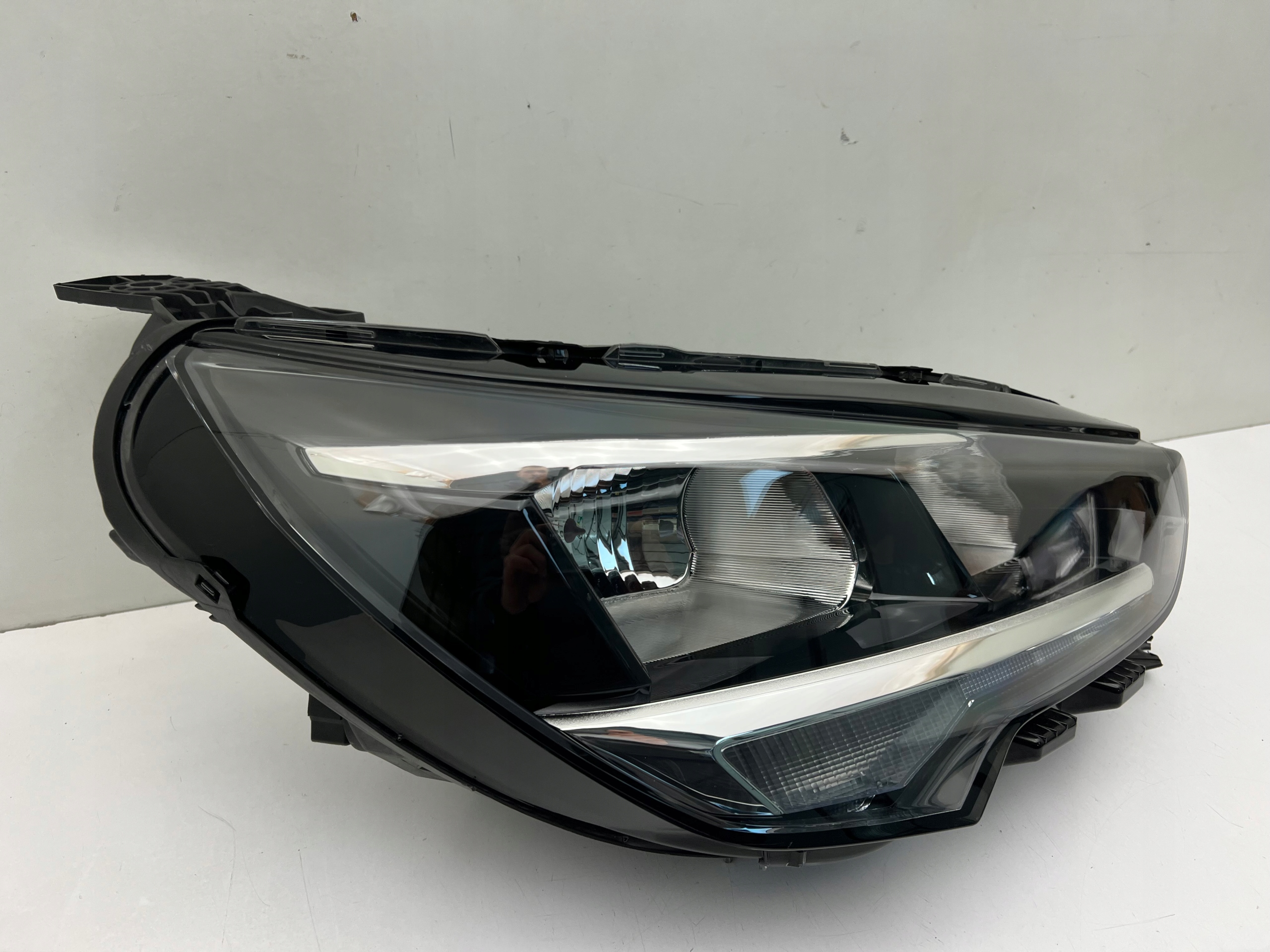 VALEO 450915-ON FAR SAG HALOJEN CORSA F 20 > 9829465380/-5576